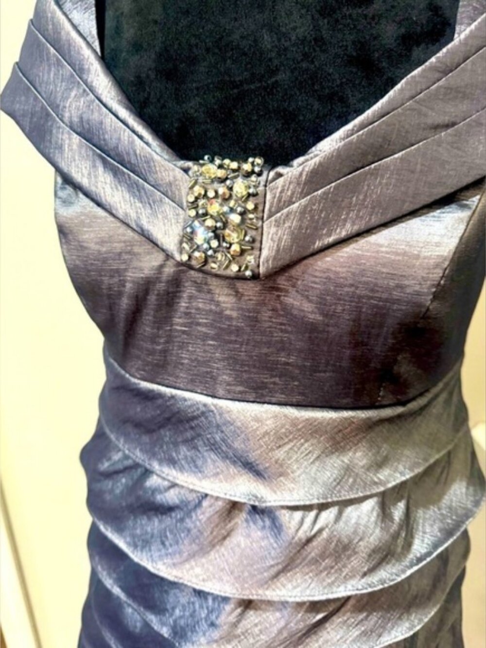 Jessica Howard Evenings Silver Tiered Cocktail Dress Rhinestone Size 6 - Picture 3 of 10